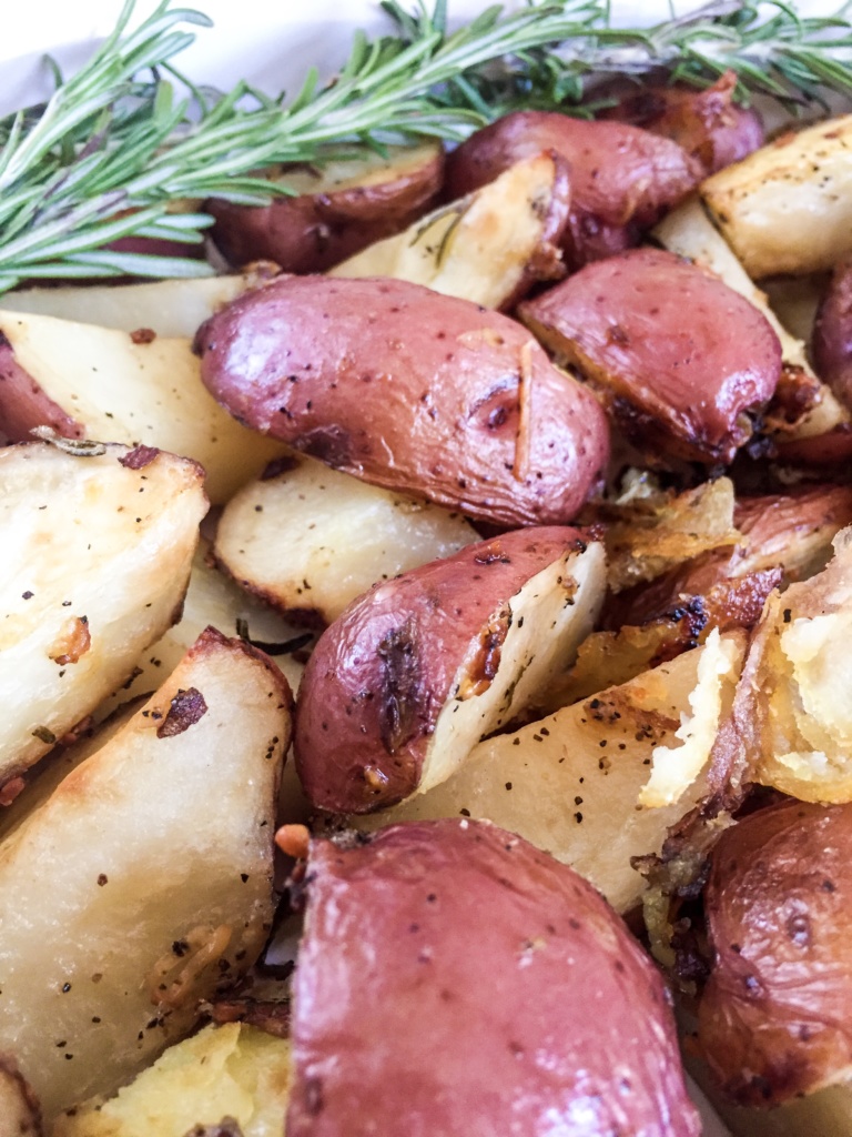 Parmesan Rosemary Roasted Potatoes | Dash of Jazz