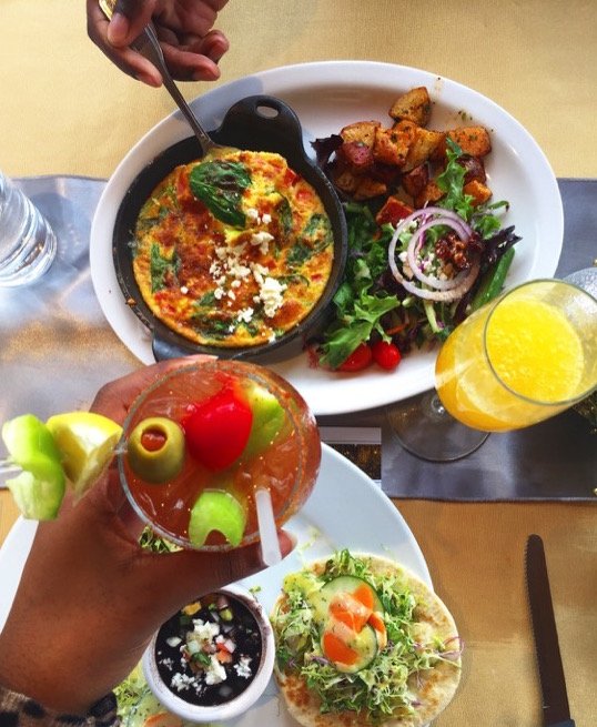 The best food and drinks to order for brunch when you visit Hungry's Upstairs in Houston, Texas' Rice Village neighborhood by local foodie Dash of Jazz