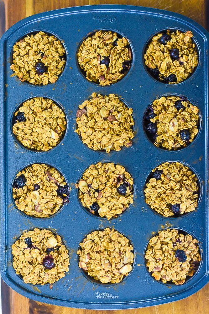 12 almond butter blueberry baked oatmeal cups.